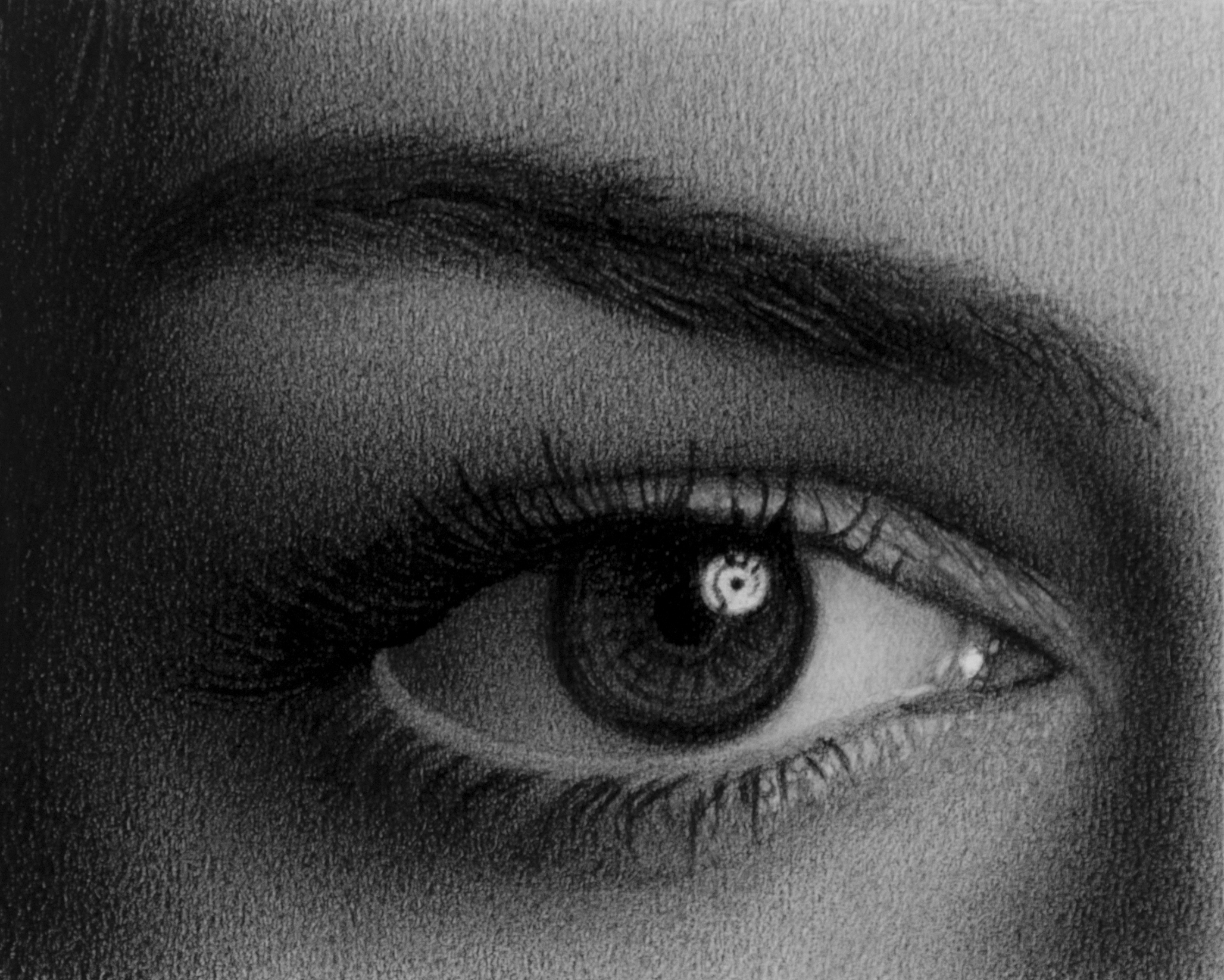realistic female eye sketch